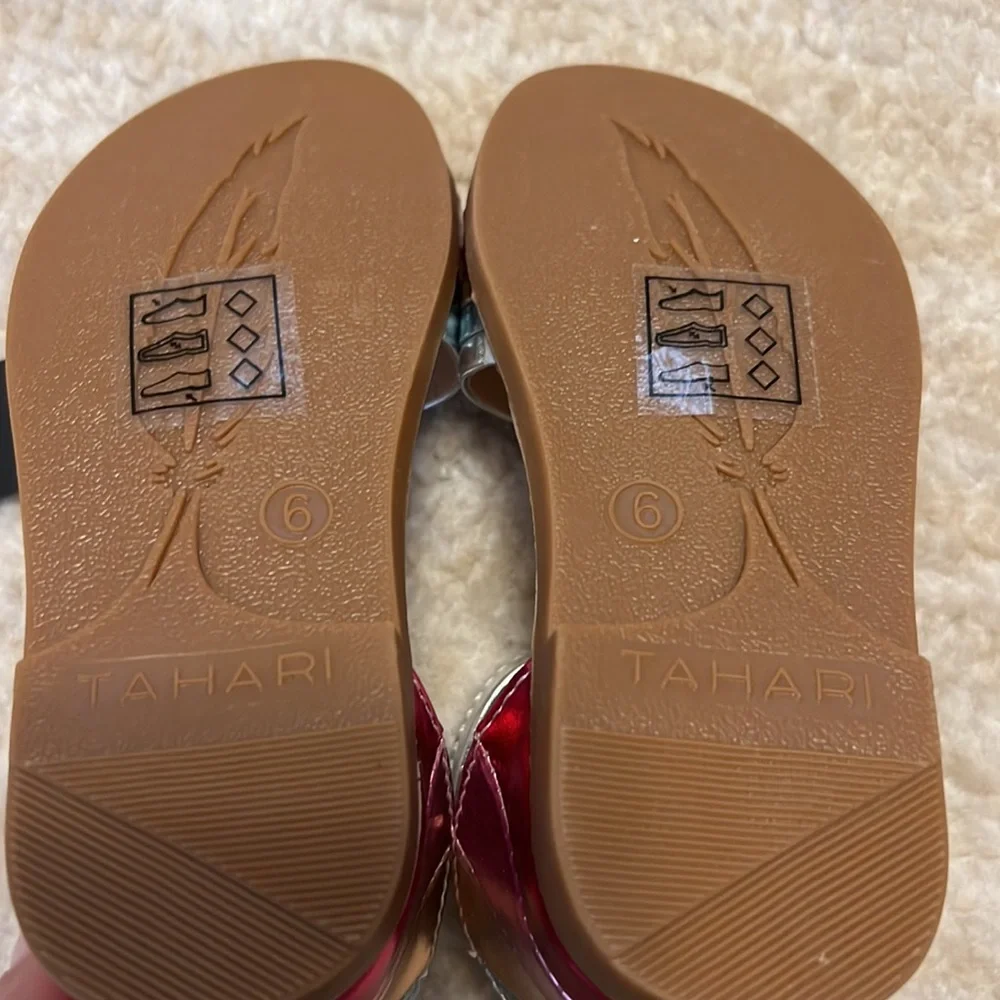 NWT Baby Girls Adorable rainbow foiled Tahari sandals